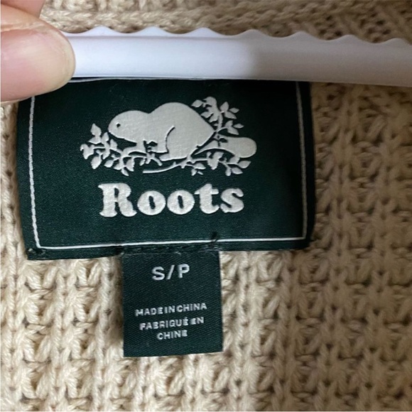 Roots Quarter Zip Pullover - Picture 2 of 6